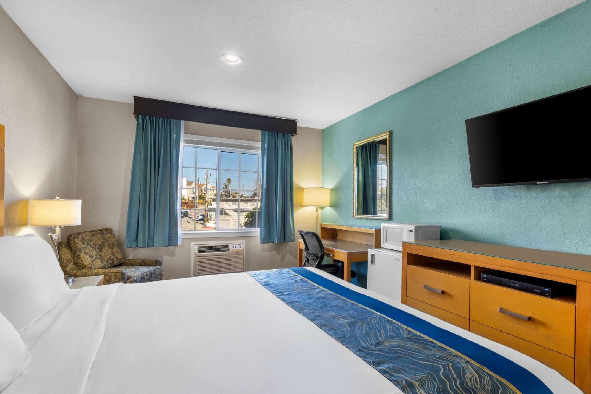 Howard Johnson By Wyndham Santa Cruz Beach Boardwalk Exteriér fotografie