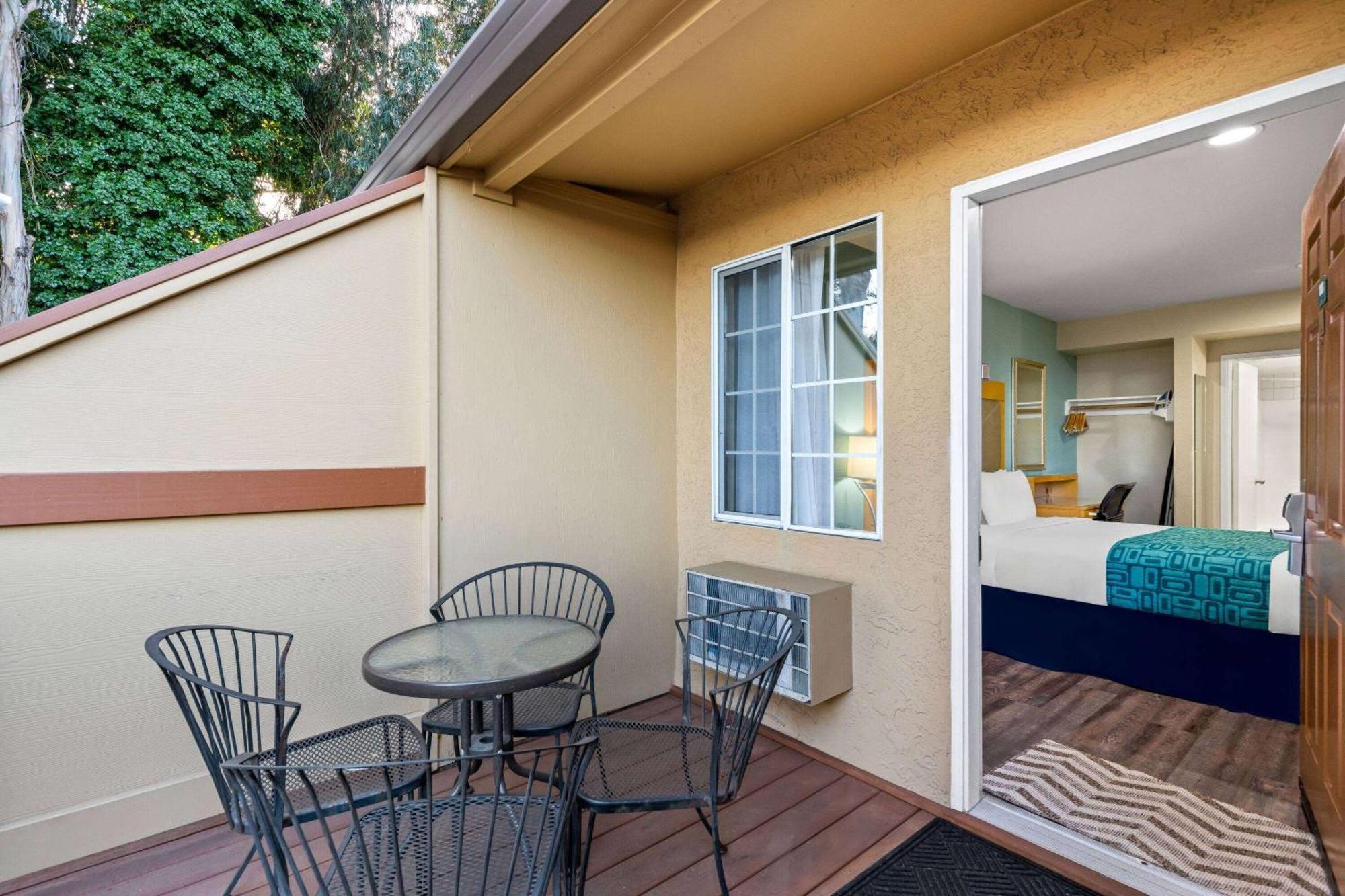 Howard Johnson By Wyndham Santa Cruz Beach Boardwalk Exteriér fotografie
